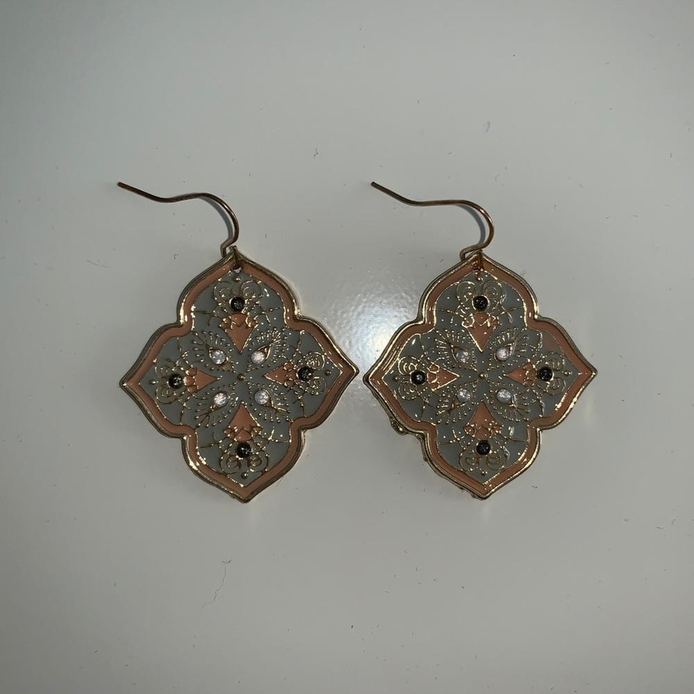 Dangle earrings